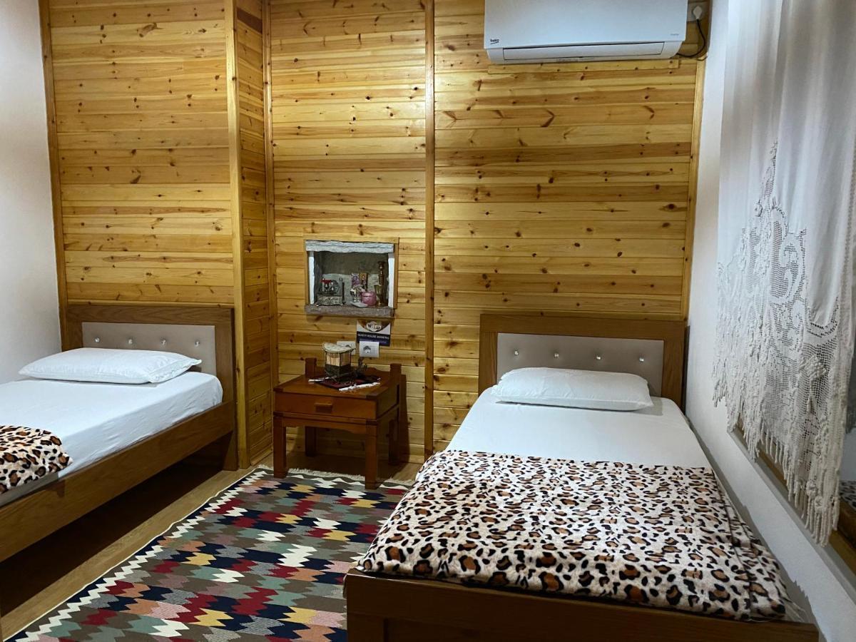 Hotel Ahmetaj 3*