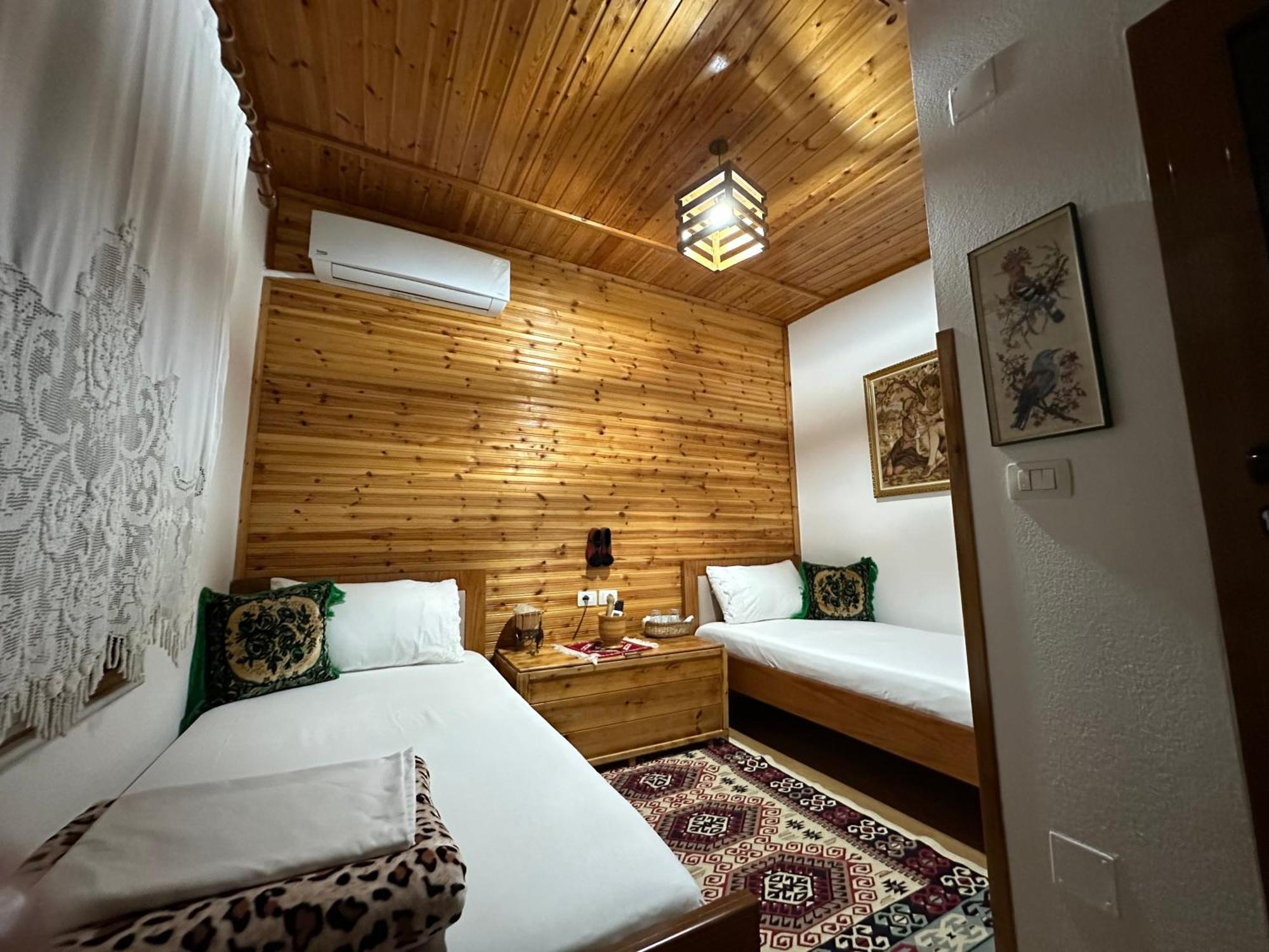 Ahmetaj Hotel 3*