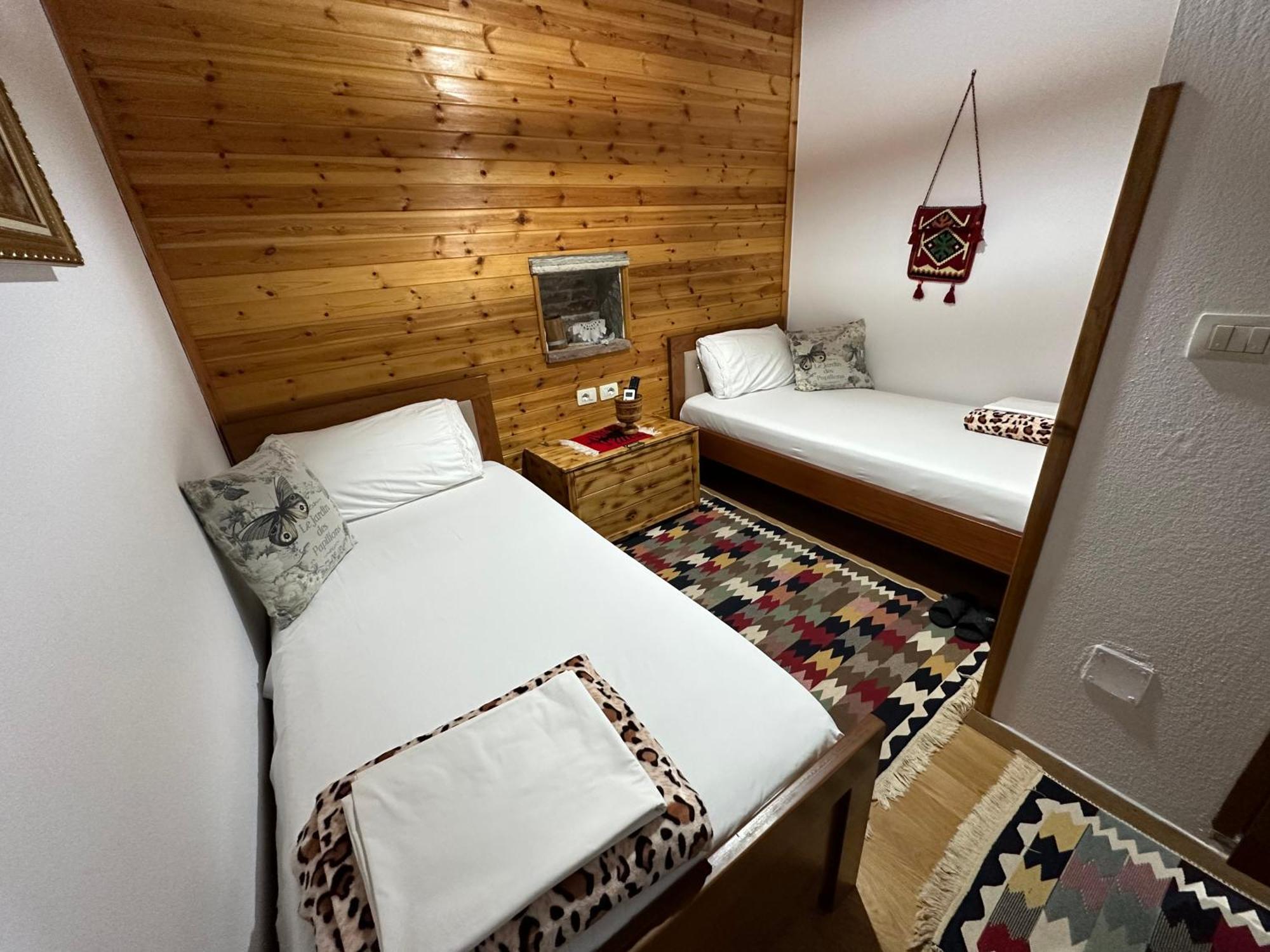 Hotel Ahmetaj 3*