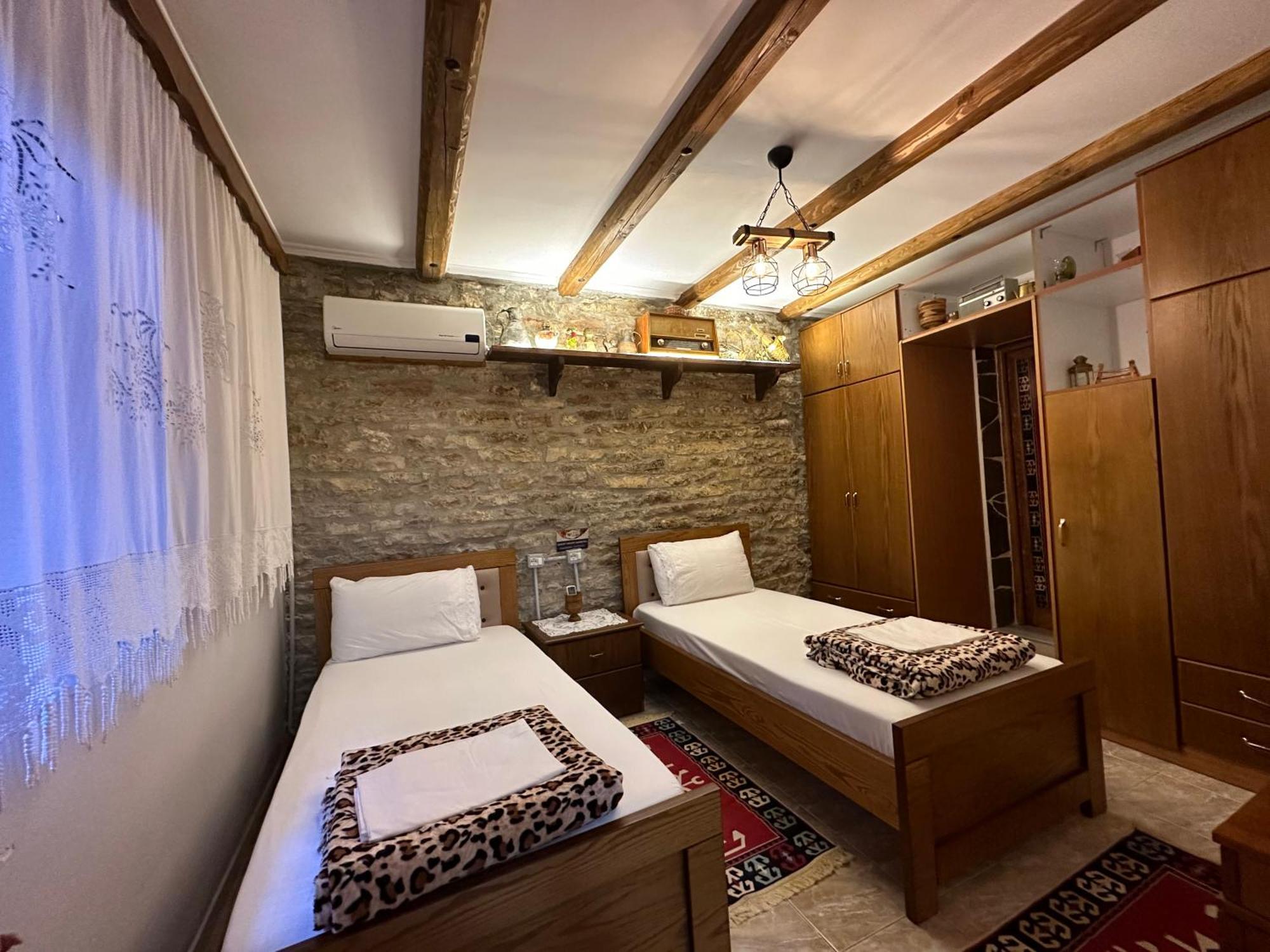 Hotel Ahmetaj 3*