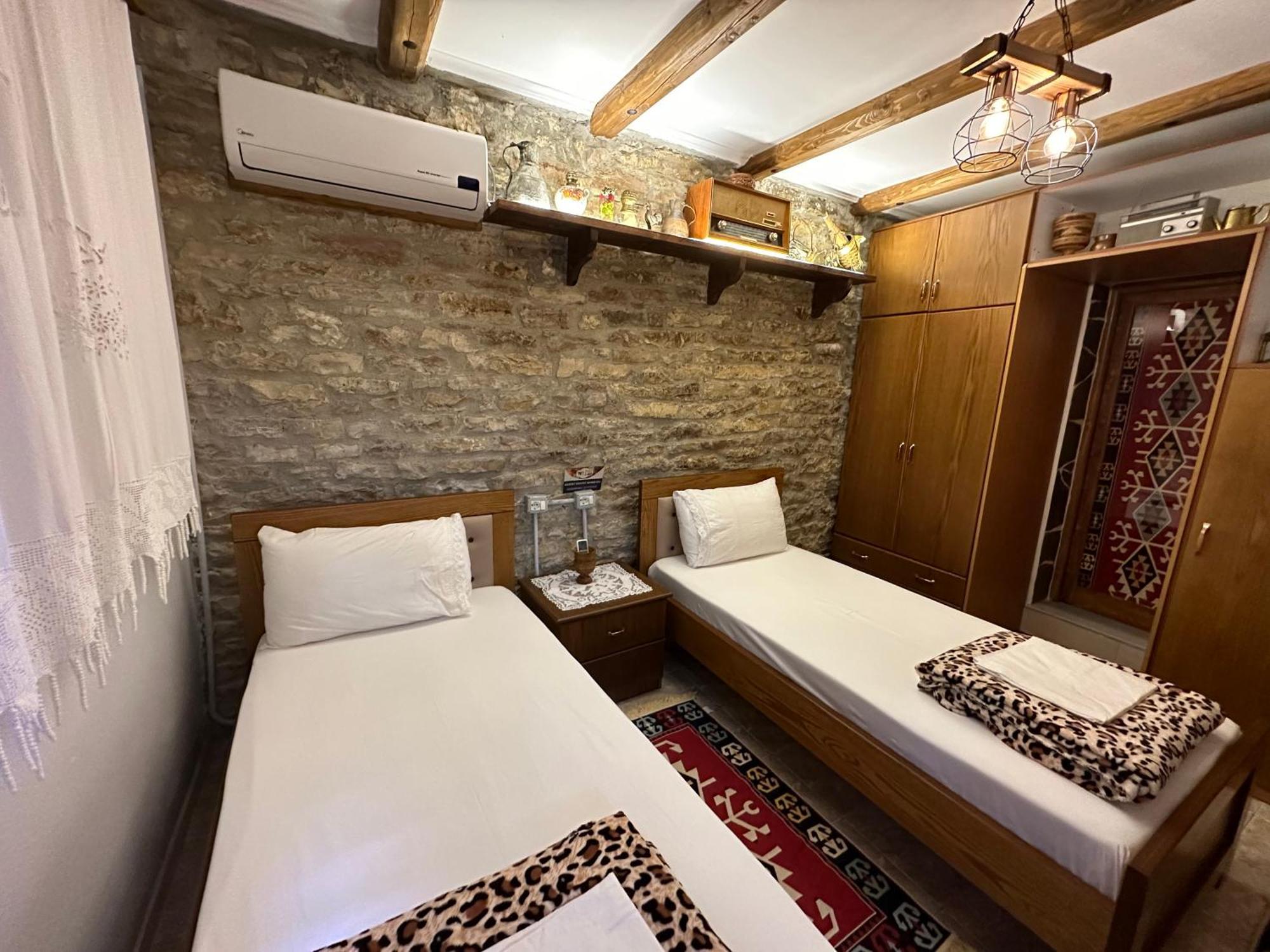 Ahmetaj Hotel 3*