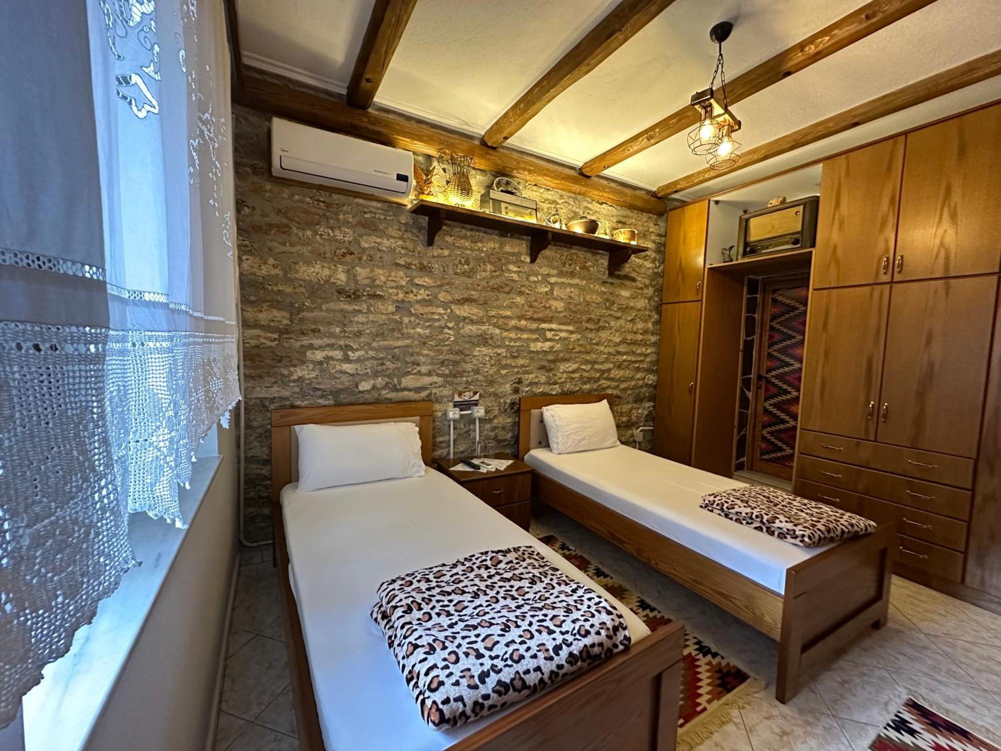 Ahmetaj 3* Gjirokastër